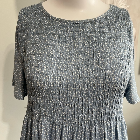 Urban Romantics Blue floral Tshirt - Picture 4 of 6